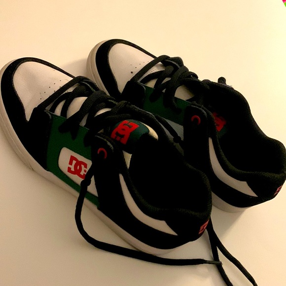 Size 3 dc skate shoes - Picture 1 of 3